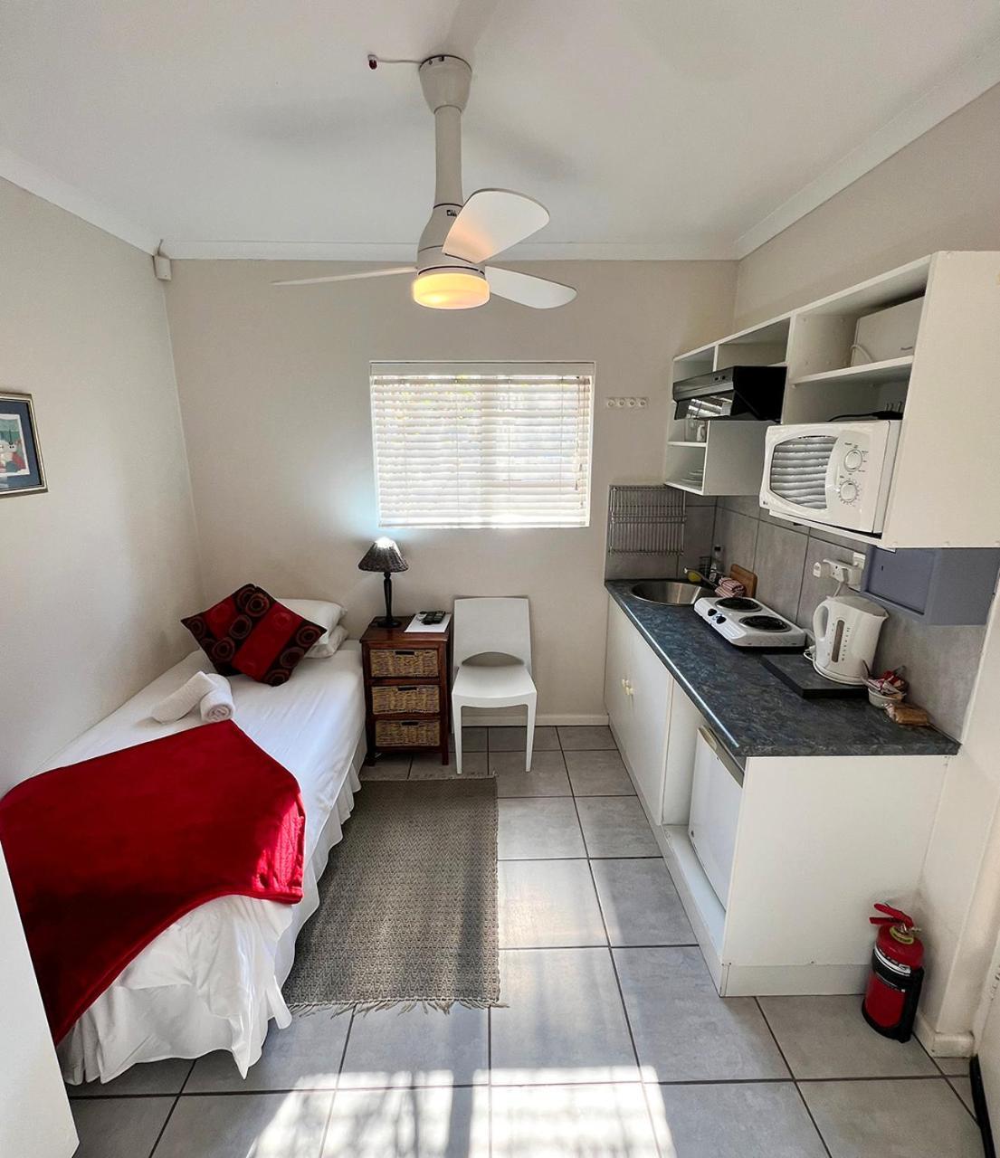 Sundune Guest House 콜체스터 외부 사진